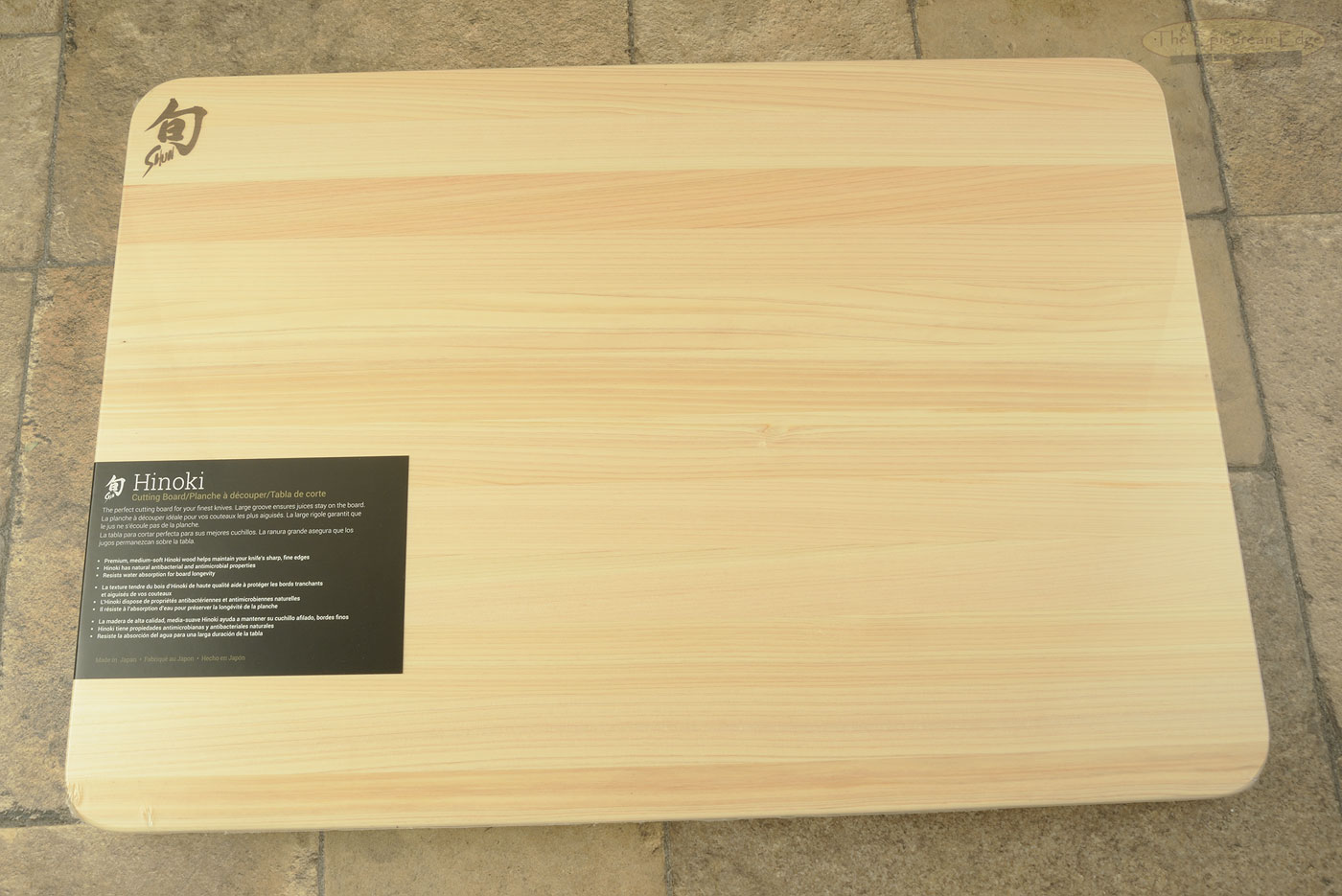 Extra Large Hinoki Cutting Board with Juice Groove (19-3/4 in x 14 in x 1 in) - DM0819